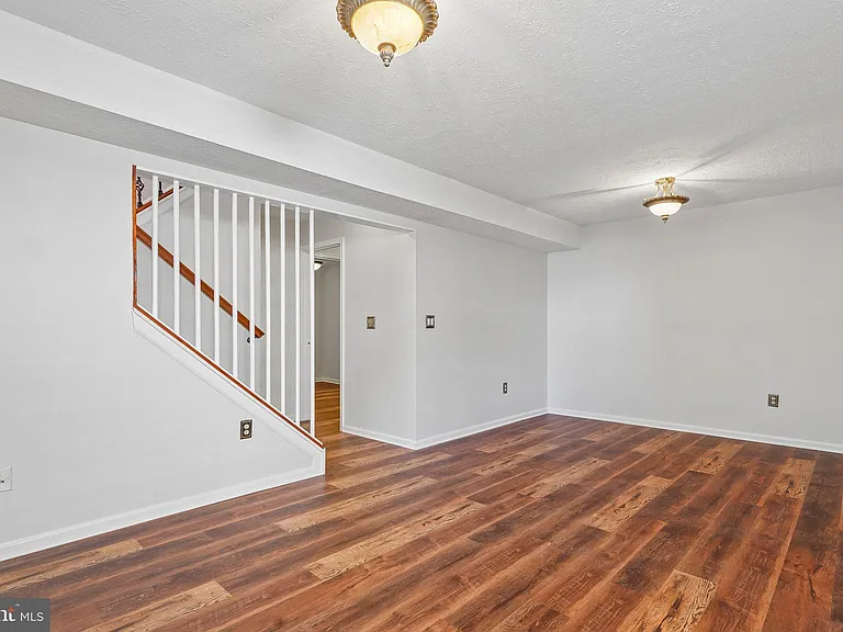 2313 Westport Ln — Photo 16