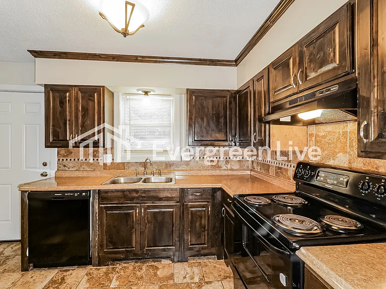 5415 E 97th St — Photo 7