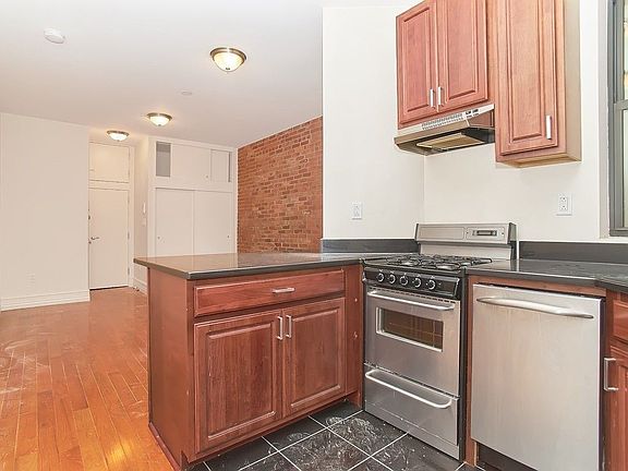 4th image of 205 W 80th St #3D
