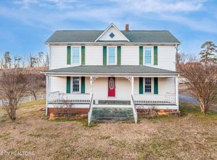 122 Binfield Rd, Maryville, TN 37801