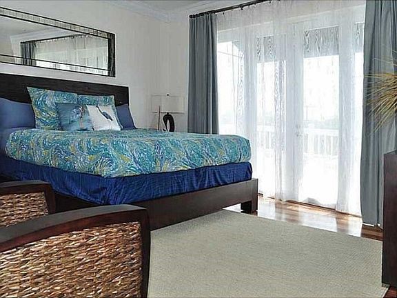 4th image of 4332 Seagrape Dr APT 2