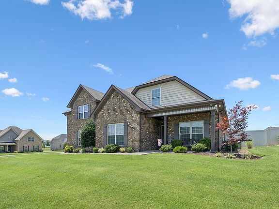 3rd image of 2426 Telford Ln