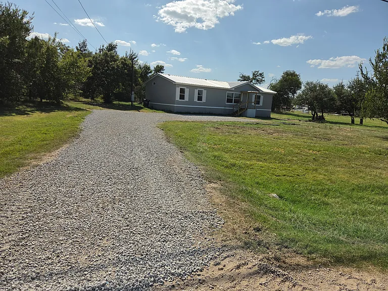 143 Summit Ridge Ln — Photo 2