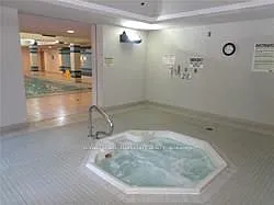 Building Photo - 30 Grand Trunk Cres #2311