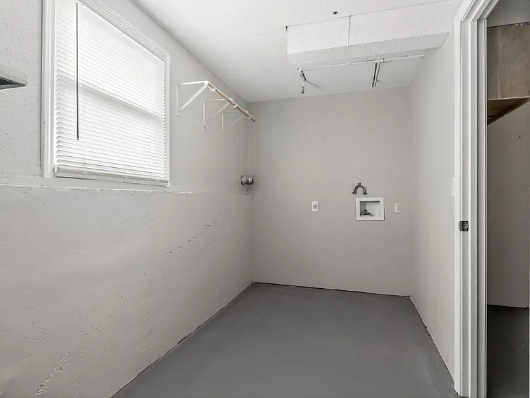 1802 SW Sunset Ave — Photo 16