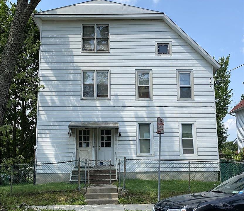 2nd image of 93 Bigelow St