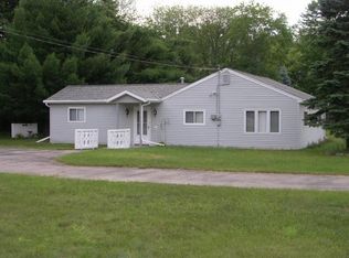 530 Clarke St, Redgranite, WI 54970