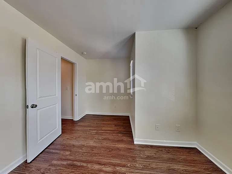 553 Camp Dr — Photo 13
