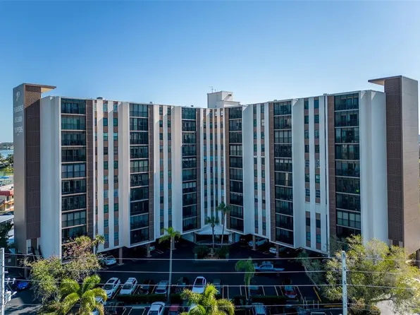 10355 Paradise Blvd APT 207, Treasure Island, FL 33706