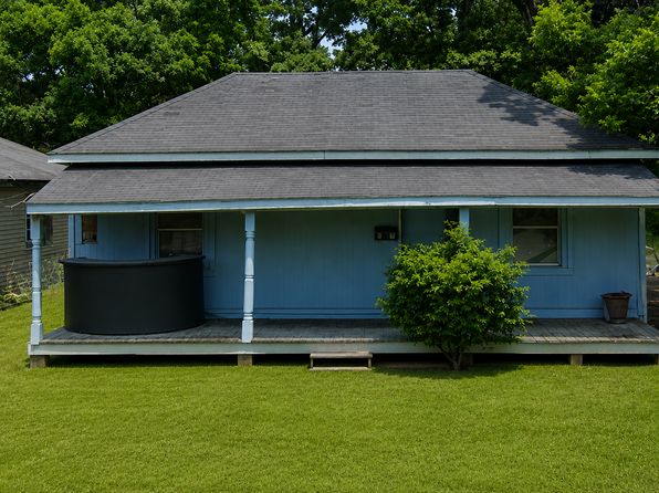 1118 Rich Ave