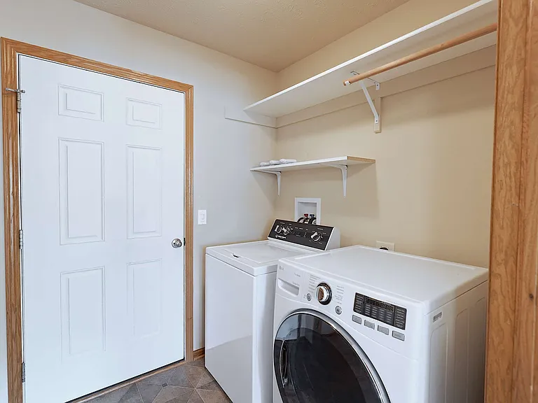 730 Norwood Dr — Photo 18