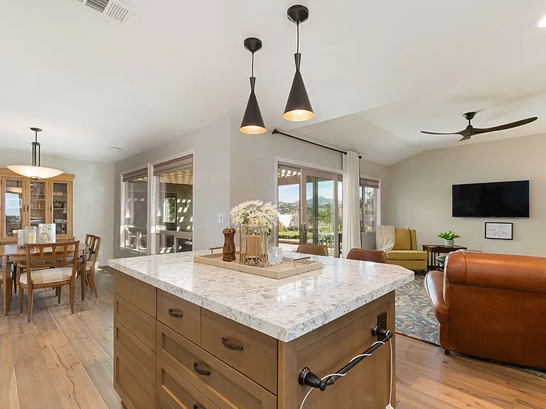 16915 Dominican Dr — Photo 14