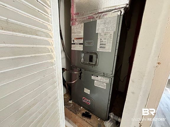 5th image of 439 Zeiman St