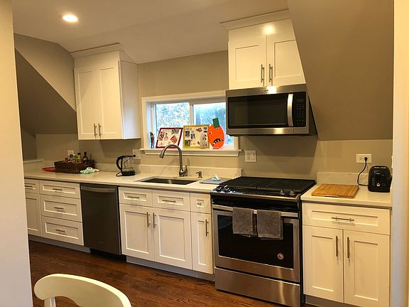 5th image of 1428 Wilmette Ave Unit 2