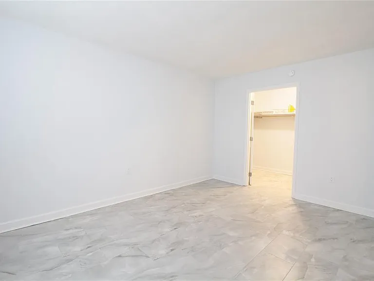 1115 Rue Des Chateaux #1A — Photo 12
