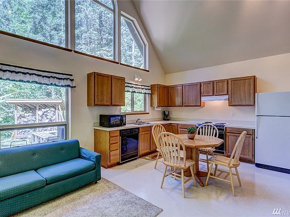 2nd image of 6956 Baker Cir