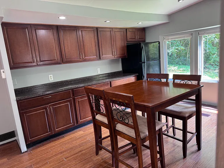 4096 Simpson Ln — Photo 8