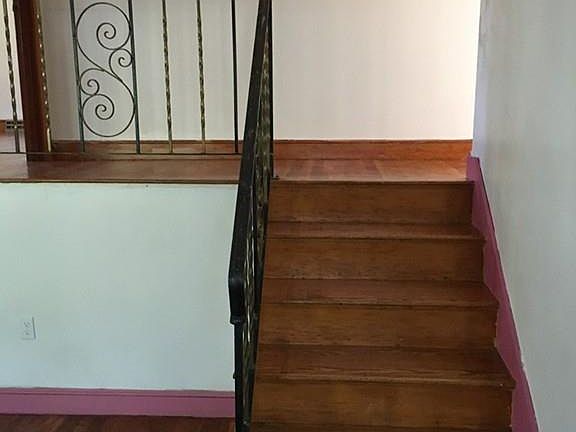 3rd image of 26 Margaret Dr #26