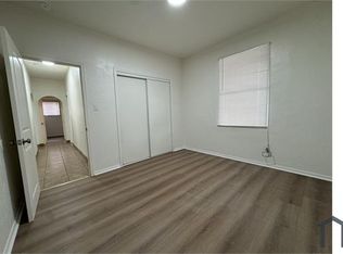 521 W 92nd St, Los Angeles, CA 90044