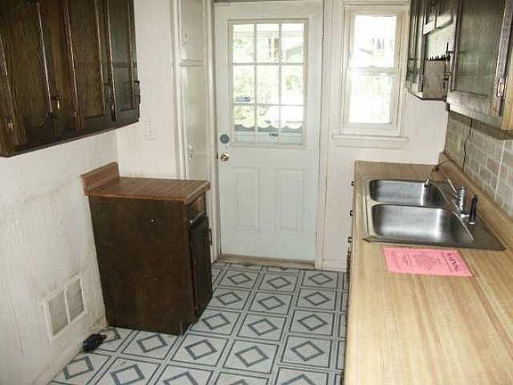 4th image of 3421-3423 Kimberly Ave