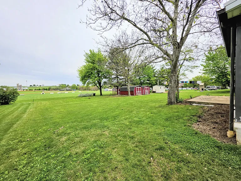 2402 New Holland Pike — Photo 24