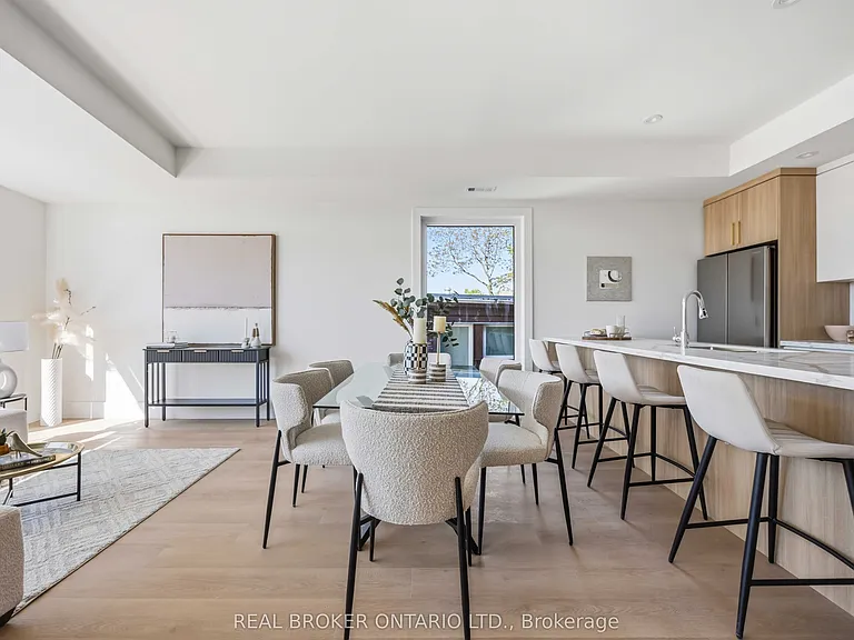 102 Boultbee Ave #B — Photo 12