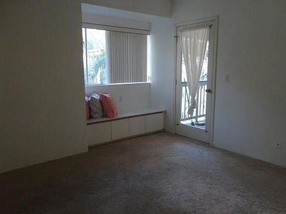 5th image of 95-797 Wikao St APT B303