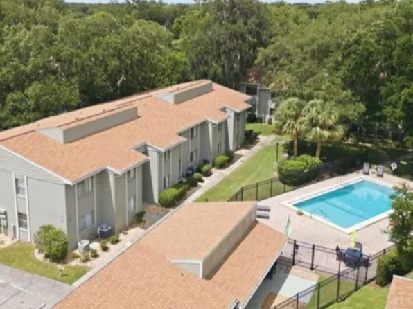 304 Palm Coast Pkwy NE, Palm Coast, FL 32137