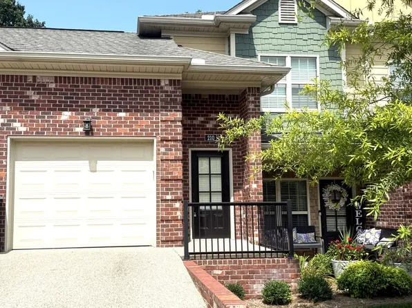 210 Beckley Ridge Ln, Louisville, KY 40245