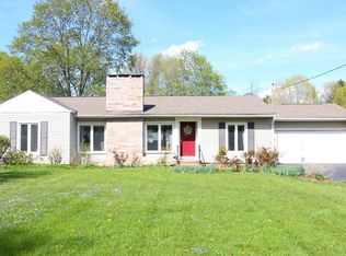 24 Skinners Ln, Port Jervis, NY 12771