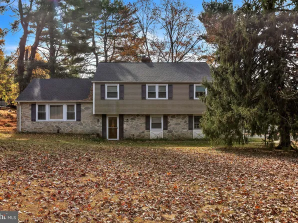 428 Glen Mills Rd, Thornton, PA 19373