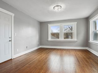 4042 Locust St APT 3S, Kansas City, MO 64110