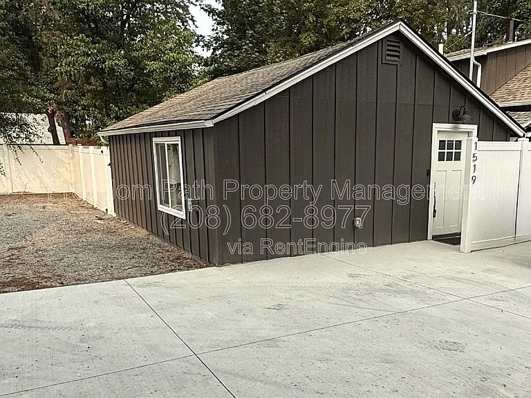 1519 E Montana Ave — Photo 12