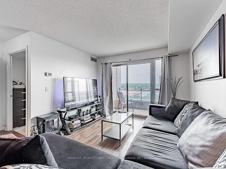 1235 Bayly St #907 — Photo 15