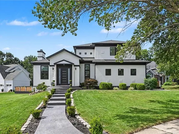 5346 W 123rd St, Overland Park, KS 66209