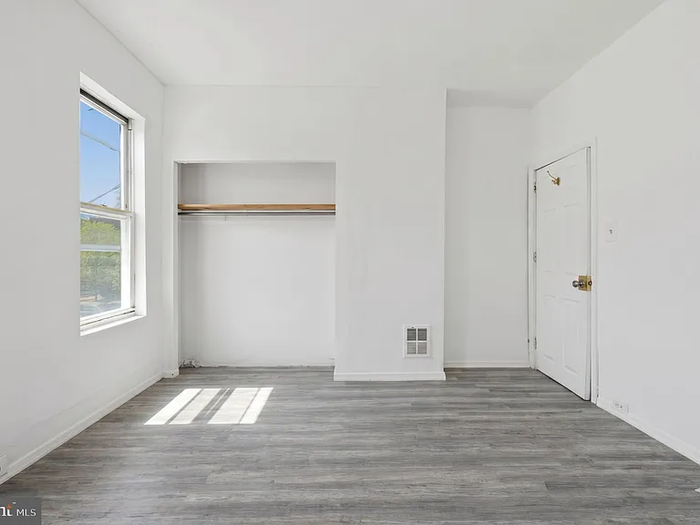 525 Morse St — Photo 21