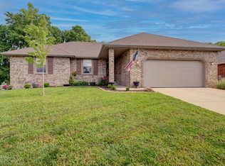 1007 W Broad St, Republic, MO 65738