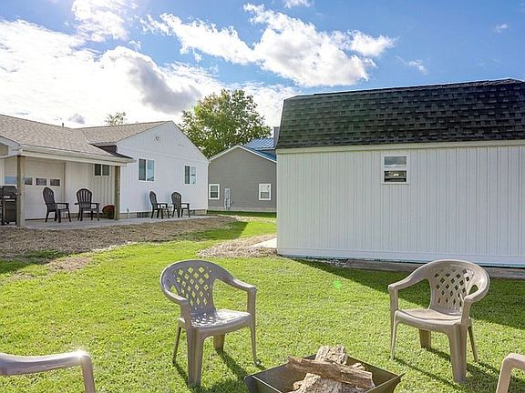 Back yard/fire pit