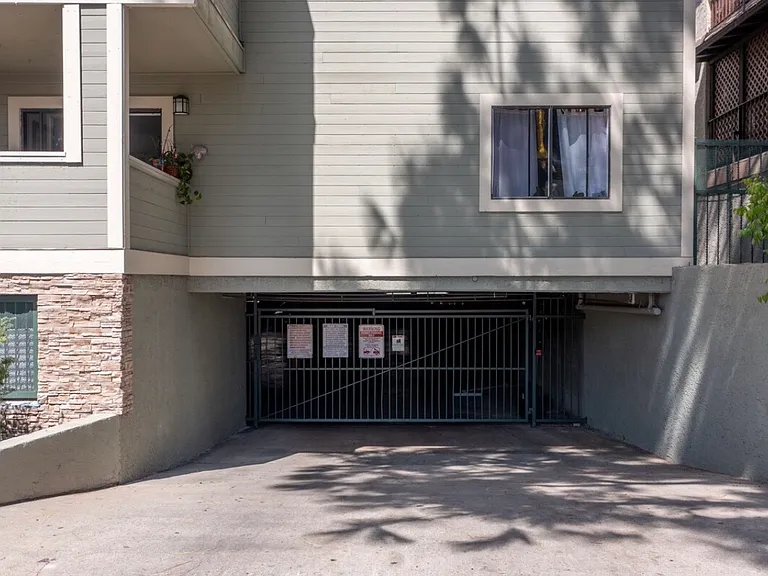 313 E Pine St #18 — Photo 18