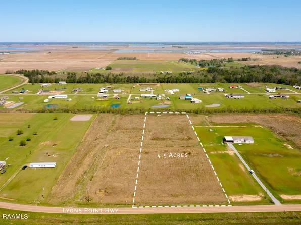 2 Lyons Point Hwy, Morse, LA 70559