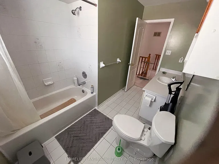 53 Brown St W — Photo 16