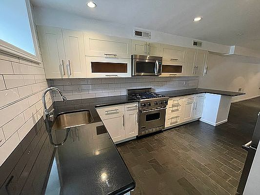 1st image of 357 21st St #1