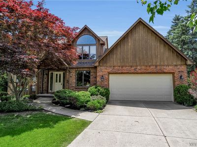 135 Hunt Club Cir, East Amherst, NY, 14051