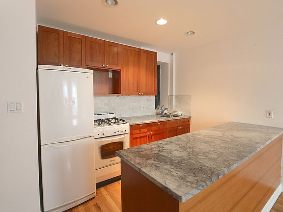 3rd image of 145 W 4th St #B2