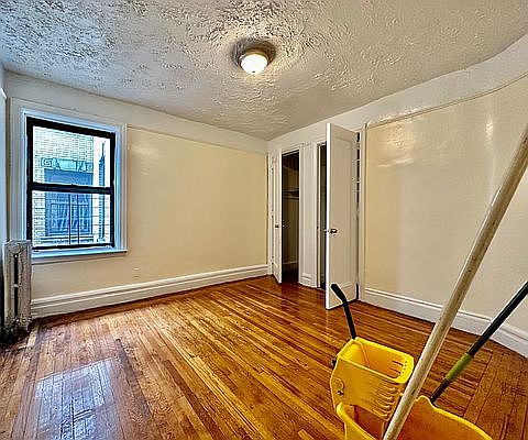 5th image of 419 W 129th St APT 52