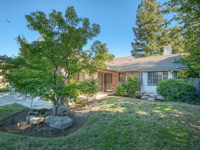 1751 E Brandon Ln, Fresno, CA, 93720