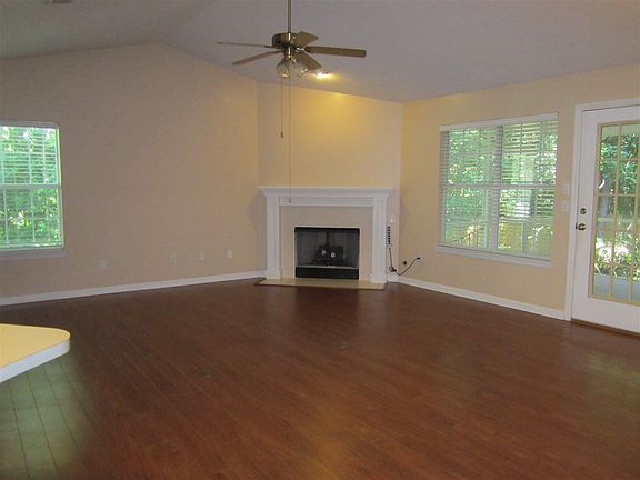5th image of 2994 Nutmeg Ct
