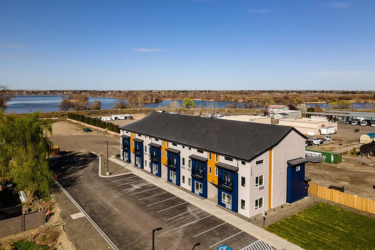 Building Photo - Vertisee Heights
