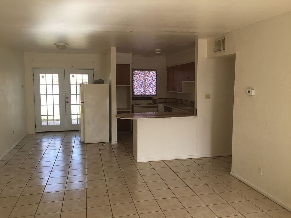 2nd image of 509 W McGaffey St