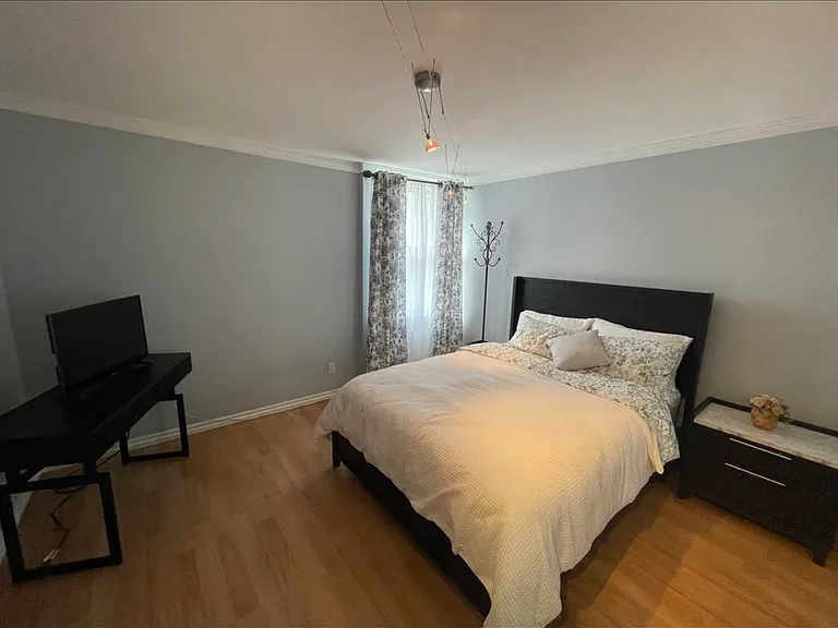 5271 Newcastle Ave #1 — Photo 8